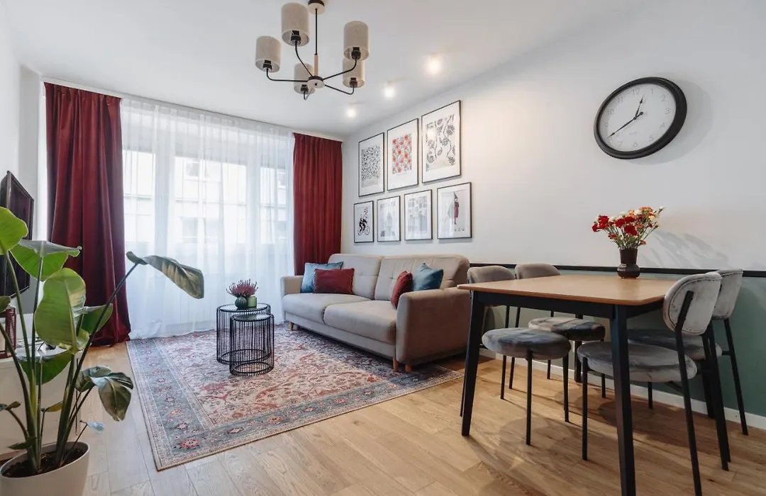 Tomasza 25 Apartament 3-1